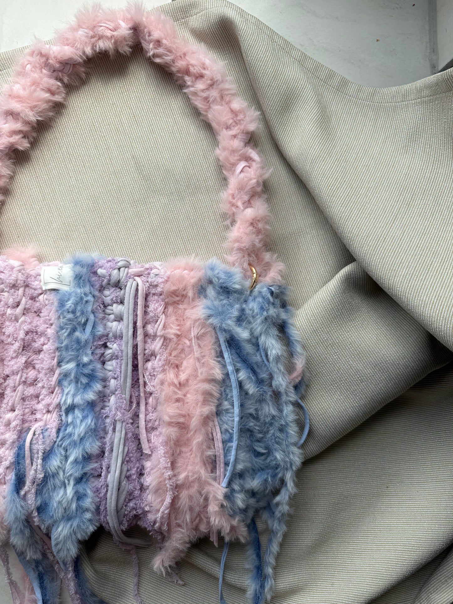 Crochet Bag ,Laura‘• Häkeltasche • Plüsch Flausch Blau Lila Rosa