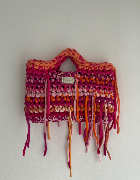 Crochet Bag ,LINE‘ • Häkeltasche • Fransen • Pink Orange