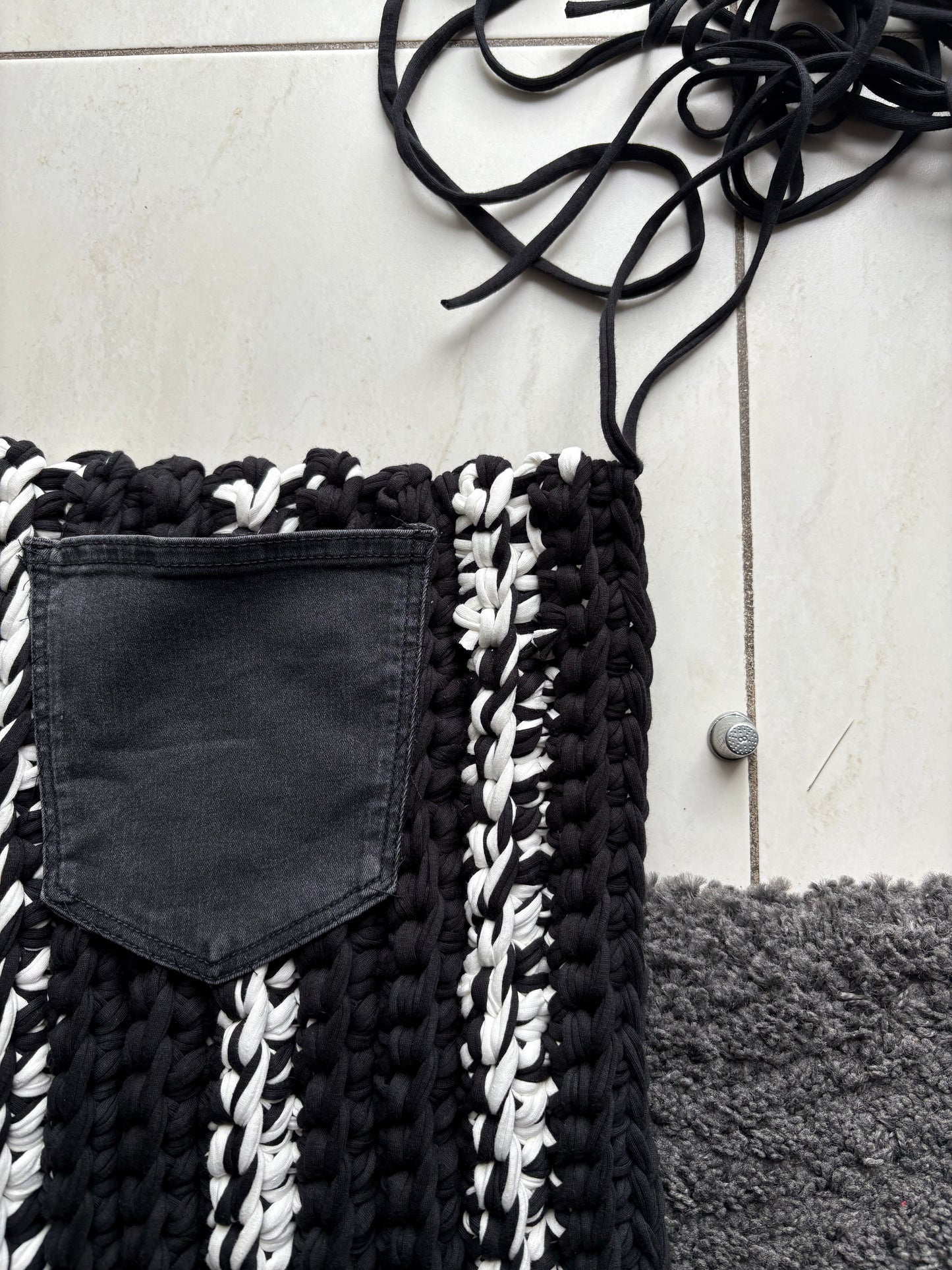 Crochet Bag ,APRIL‘ • Häkeltasche • Schwarz Weiß