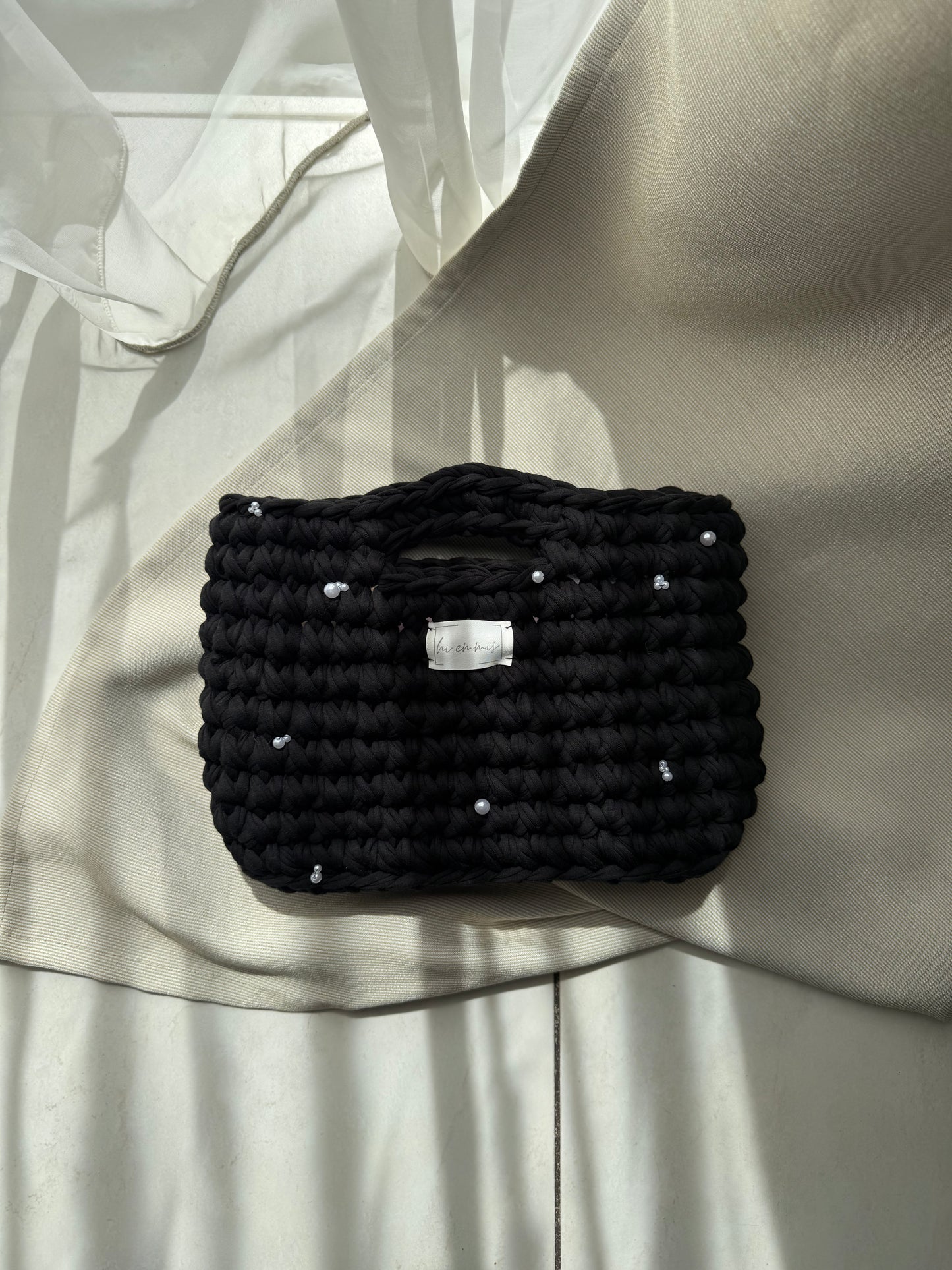 Crochet Bag ,LINE‘ • Häkeltasche • Schwarz • Perlen