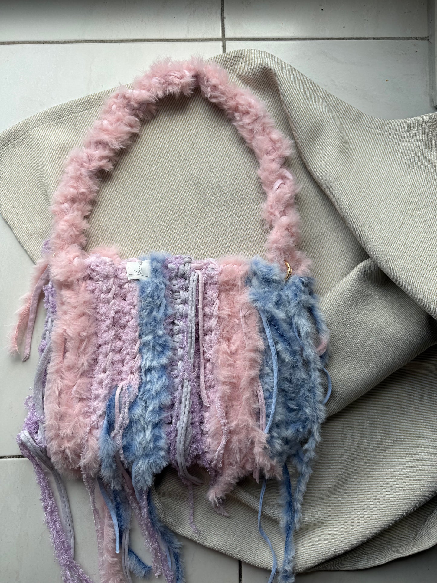 Crochet Bag ,Laura‘• Häkeltasche • Plüsch Flausch Blau Lila Rosa
