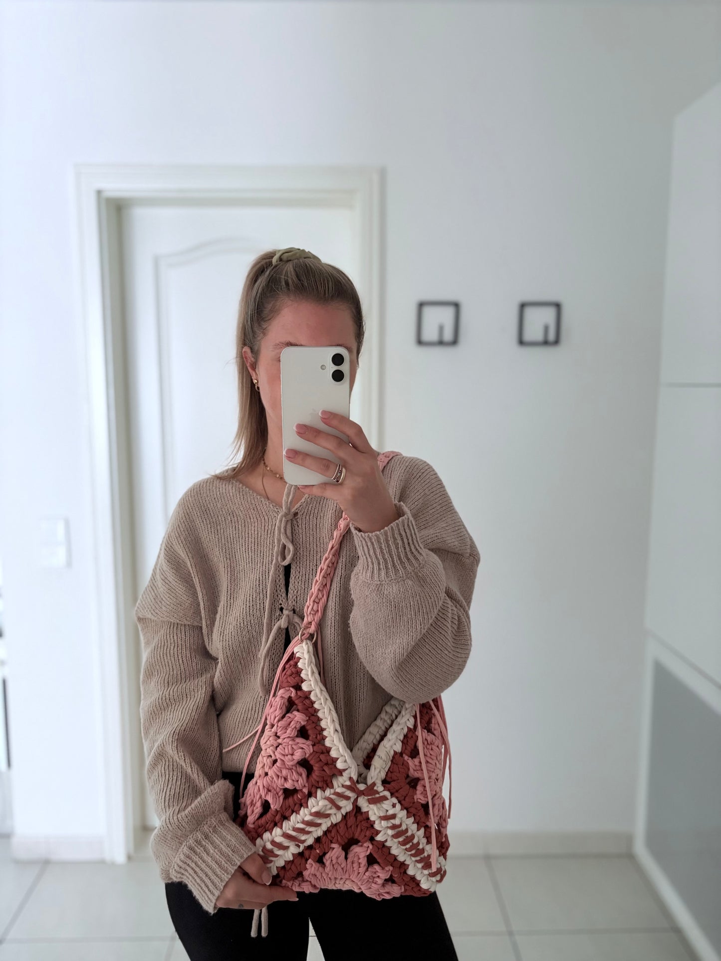 Crochet Bag ,HOBO‘ • Häkeltasche • Blumen