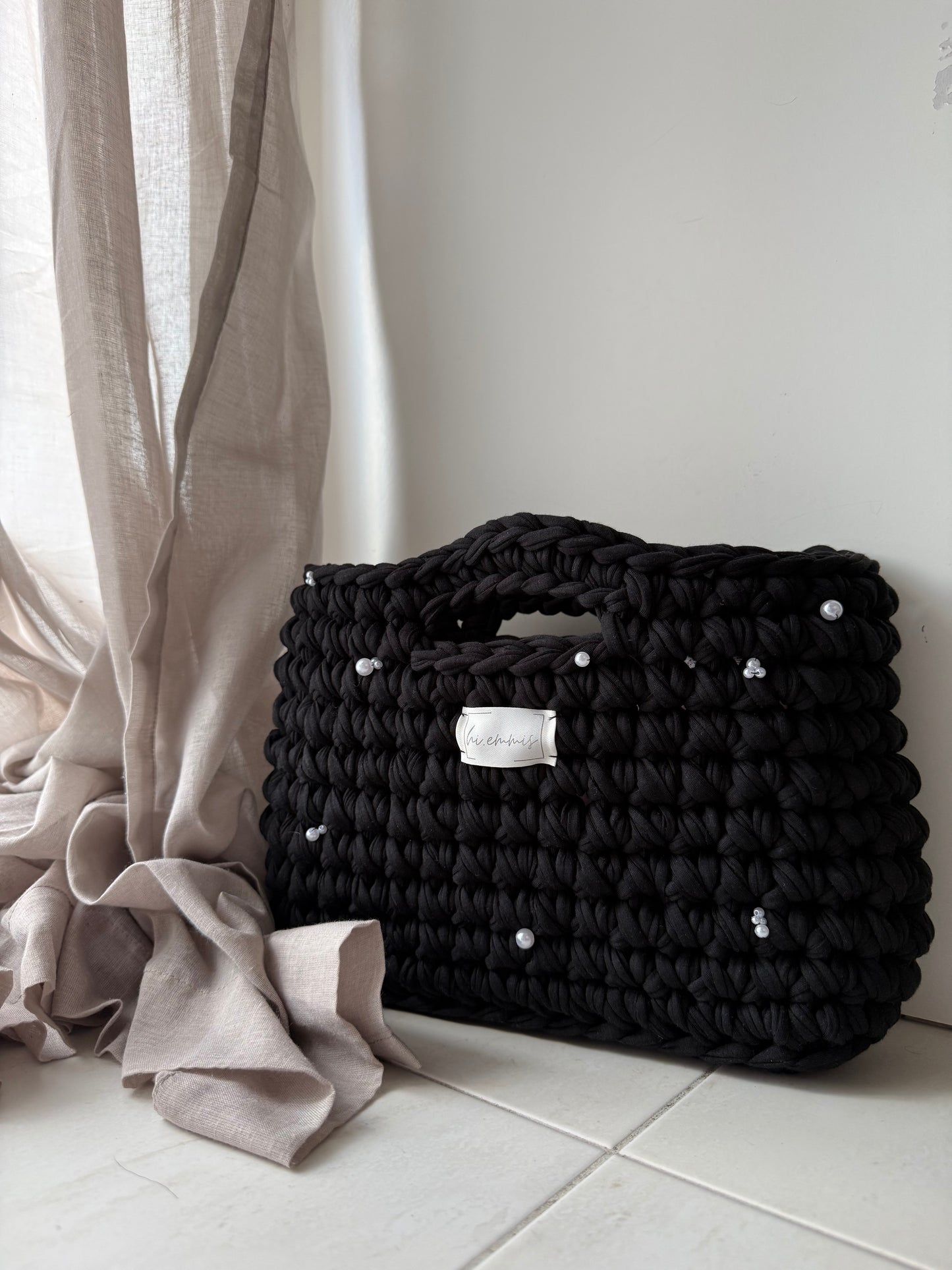 Crochet Bag ,LINE‘ • Häkeltasche • Schwarz • Perlen