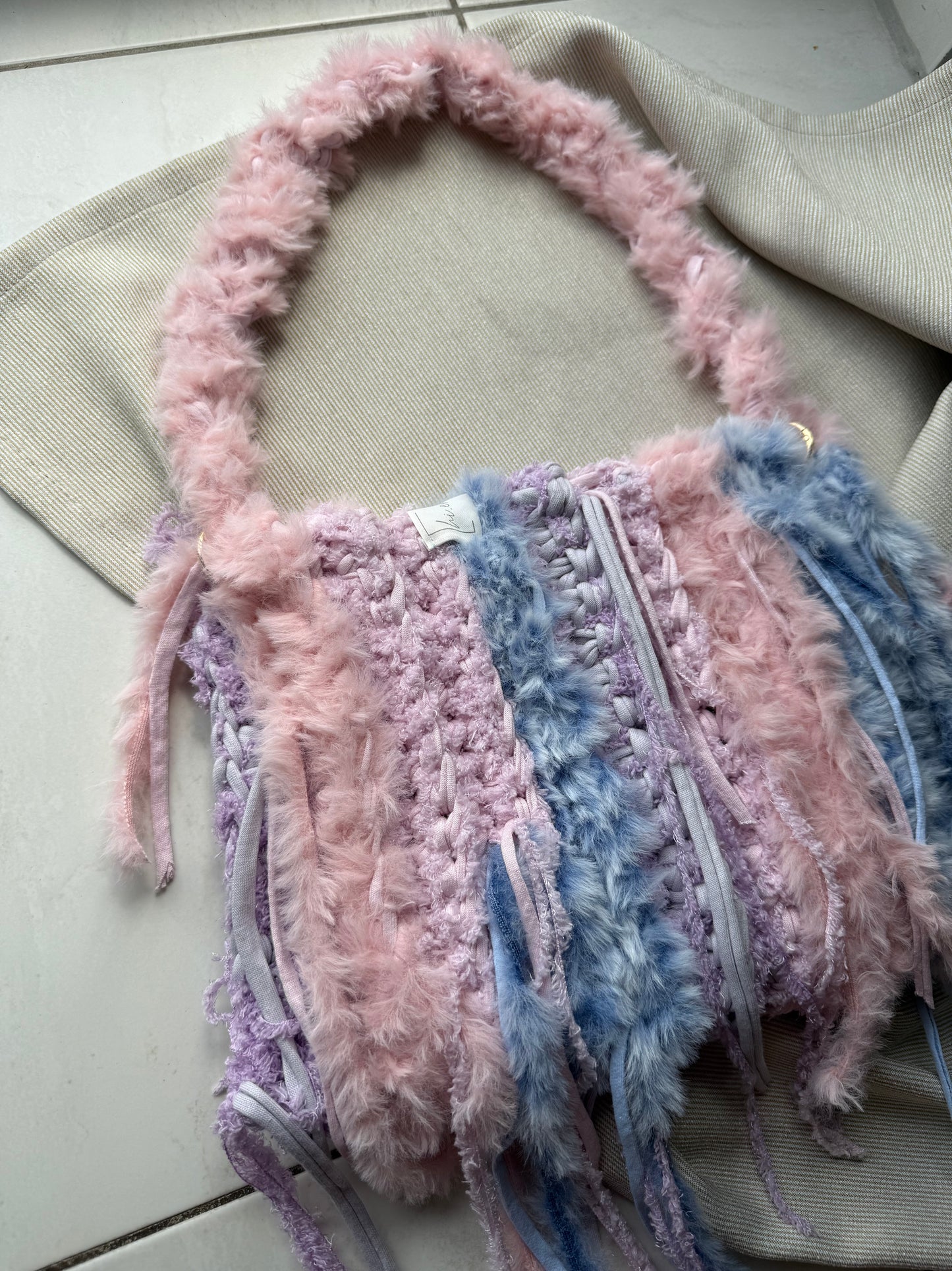 Crochet Bag ,Laura‘• Häkeltasche • Plüsch Flausch Blau Lila Rosa