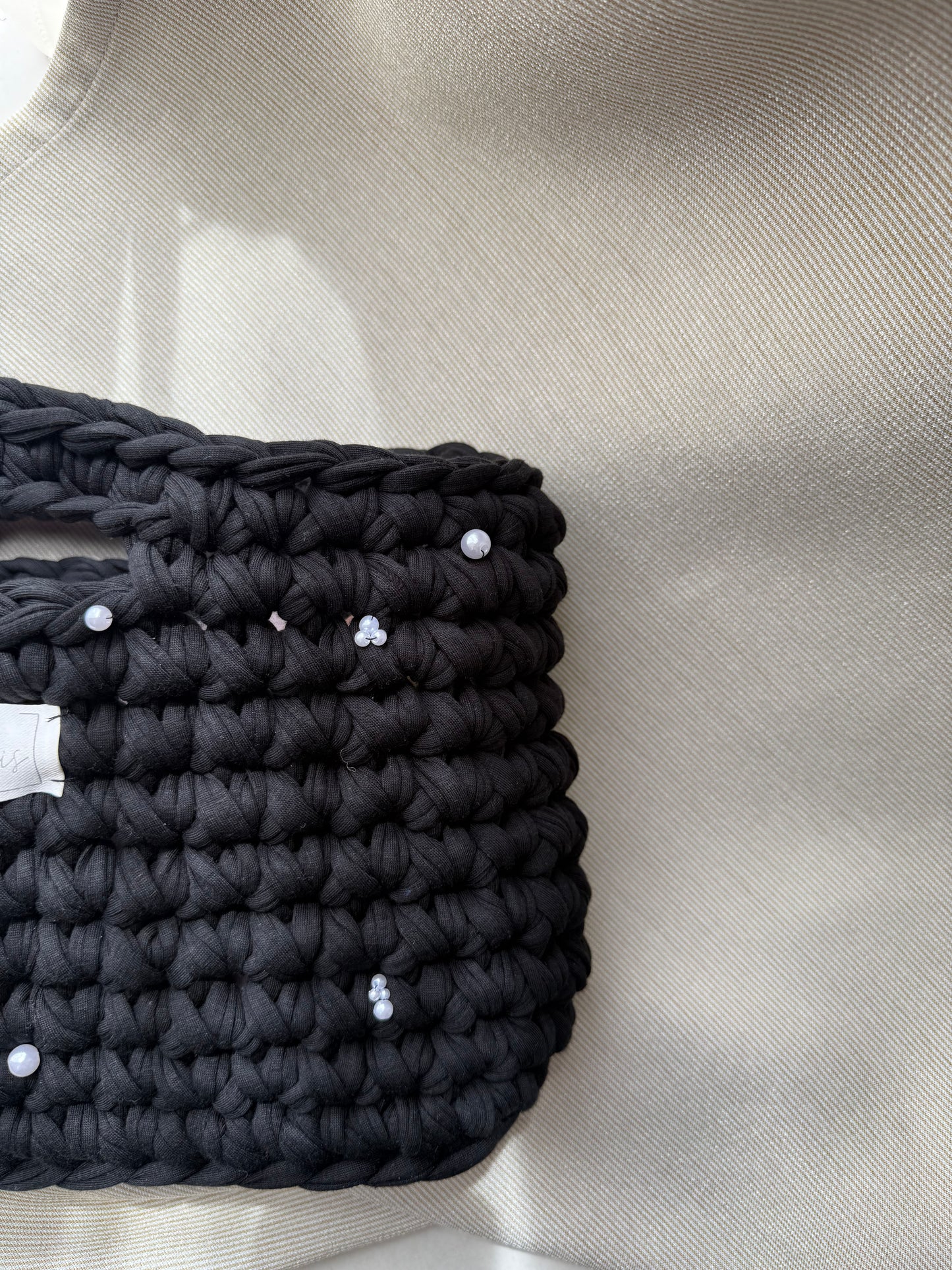 Crochet Bag ,LINE‘ • Häkeltasche • Schwarz • Perlen